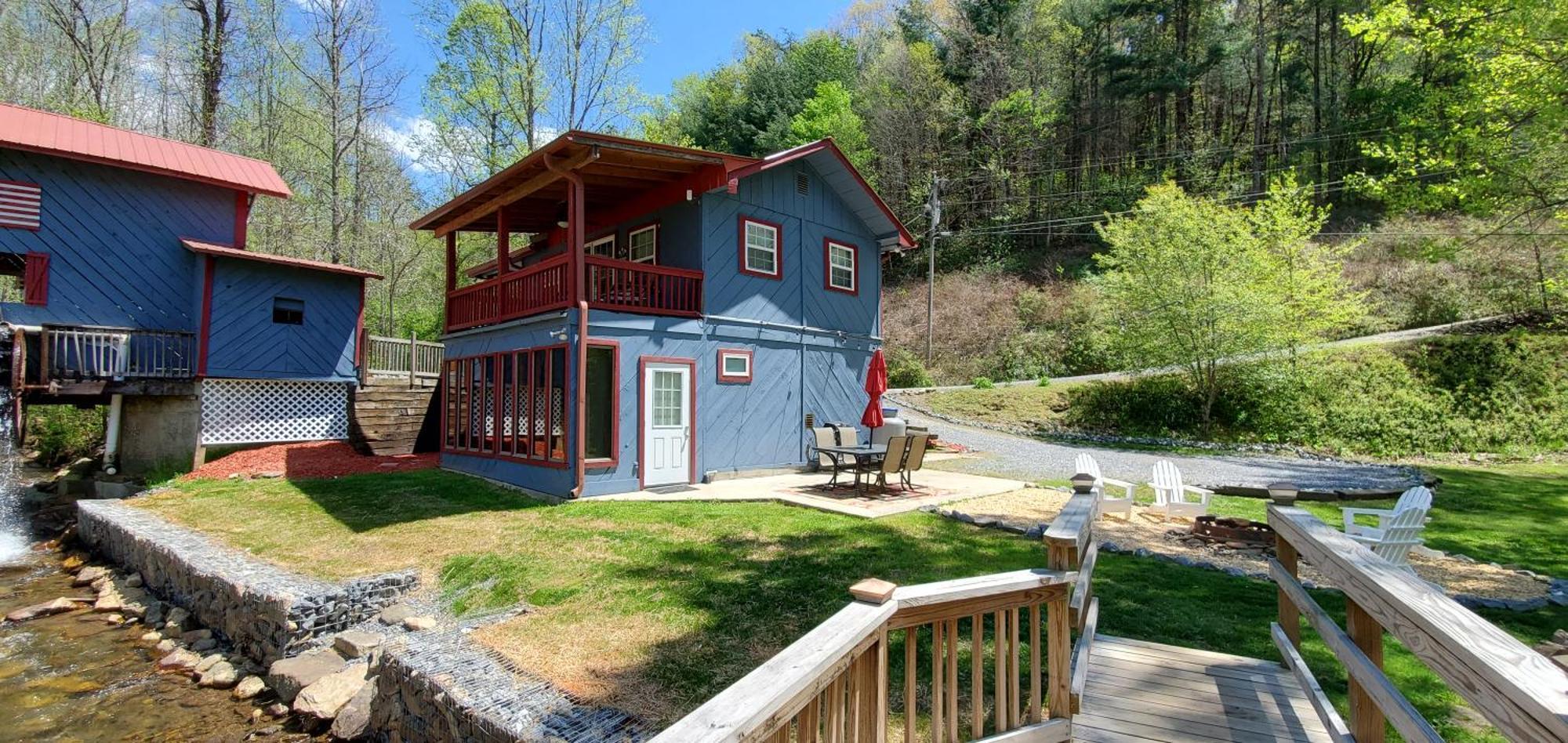 Waterwheel Cabin By The Creek Murphy Esterno foto
