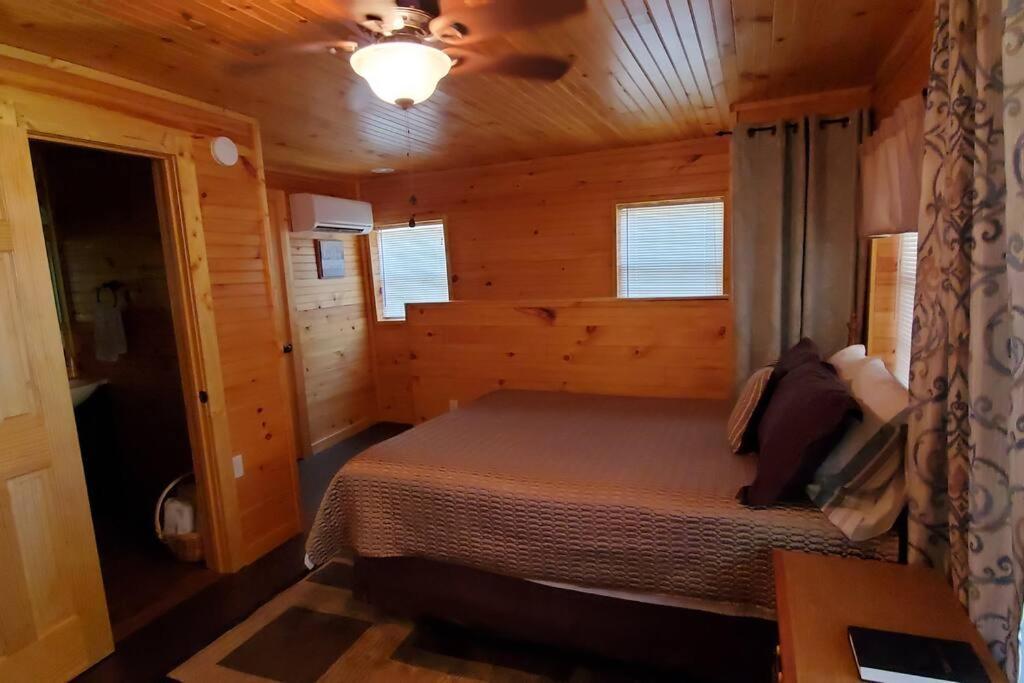 Waterwheel Cabin By The Creek Murphy Esterno foto